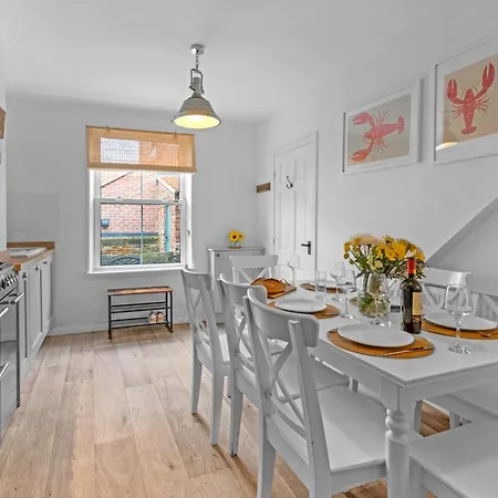 Adventure House - Holiday home