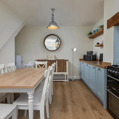 Adventure House - Holiday home *