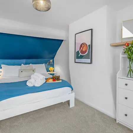 Adventure House - * 휫비