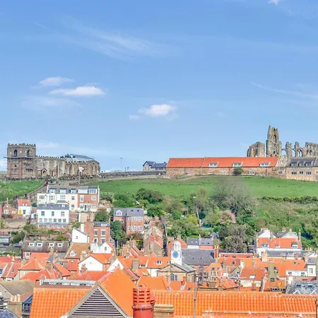 بيت للعطل Adventure House -