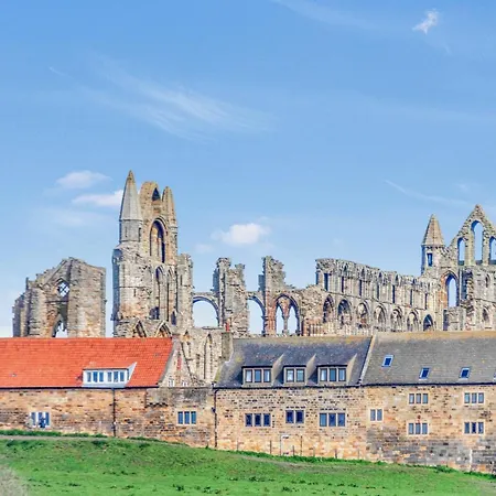 بيت للعطل Adventure House -