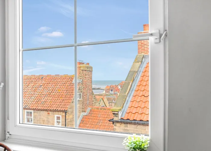 בית נופש Adventure House - *